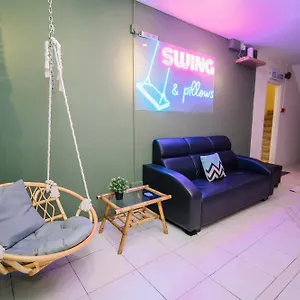 Swing & Pillows - Penang Road, Penang Hostal